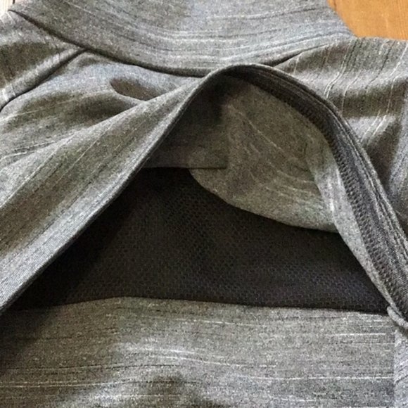 Reebok gray half zip pullover top size small​ - Picture 5 of 7